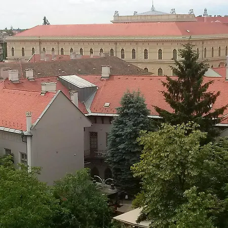 Apartment Nador Apartman Dom Panoramaval Szeged