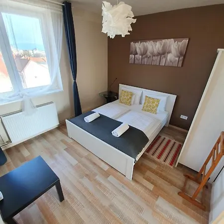Nador Apartman Dom Panoramaval * Segedín